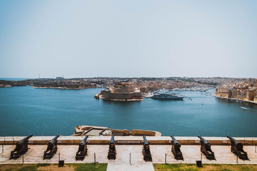 3 cities: Private Insider Walking Tour with Licensed Guide - Birgu (Vittoriosa) Streets and the Knights of St. John Stories