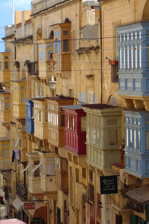 3 cities: Private Insider Walking Tour with Licensed Guide - Licensed Guide, Private Group Value, and Tour Pace