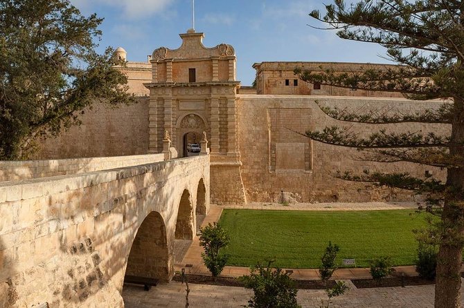 8 hour private tour around Malta - Valletta Cruise Port meeting point, and what it means in real life