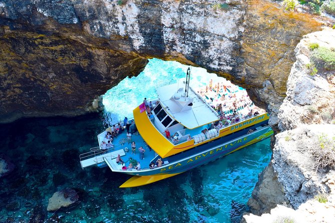 An afternoon sunset cruise to the Blue Lagoon - Stop 3: Crystal Lagoon (about 30 minutes), sea caves, and the green flash idea