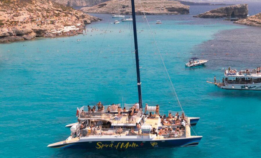 Comino: Blue Lagoon Catamaran Cruise with Lunch and Open Bar - Lunch on Board: Buffet Food That Actually Fills You Up