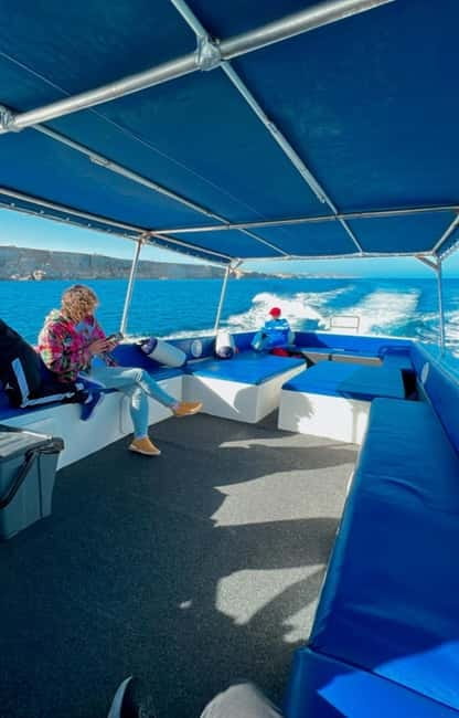 Comino & Gozo: Blue & Crystal Lagoons Cruise with Sea Caves - The Blue Lagoon hour: best time for the main postcard water