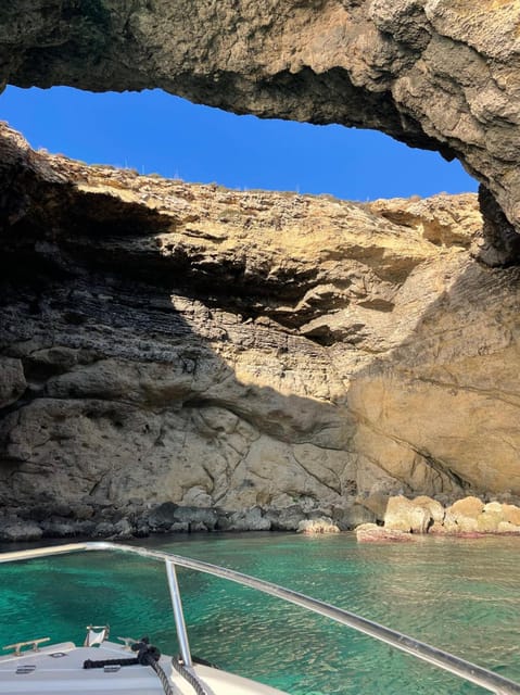 Comino Private Boat Tours: Blue/Crystal Lagoon, Malta & Gozo - Cominotto: Another Photo and Short Visit Between Lagoons