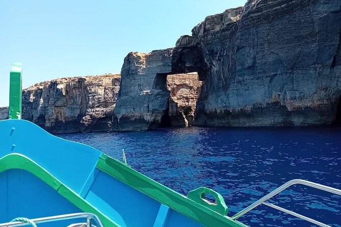 Comino Private Boat with Snorkeling and Cave Sightseeing - Snorkeling and cave comfort: how to make your time easier