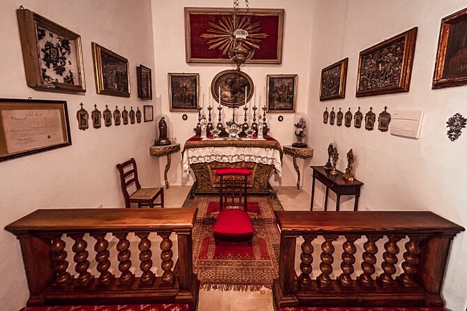 Dark Tales in an Mdina Palazzo - Guided Tour - Stop 2: Old Mdina lanes and the palazzo you can actually enter