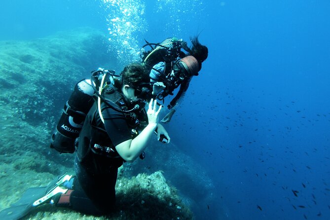First Experience Scuba Diving - Pre-Session Homework: Online Theory and Hand Signs