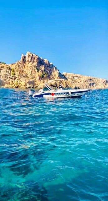 From Malta/Gozo: Comino & Crystal Lagoon Private Boat Trip - The quick “hidden” coves stop: photo, short swim, marine life viewing