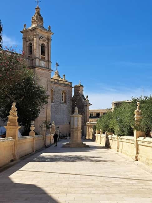 From Sliema: Mdina and Rabat Trip - Getting from Sliema: the private bus that keeps the day simple