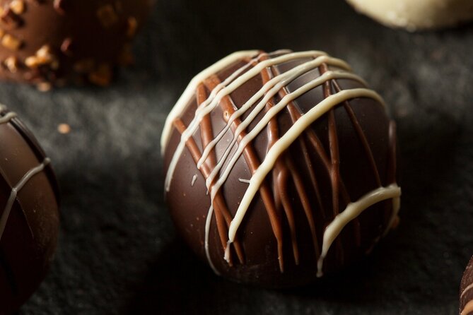Gin and Chocolate Pairing Workshop in Malta - The Flow of the 75 Minutes, From First Sip to Final Pairing