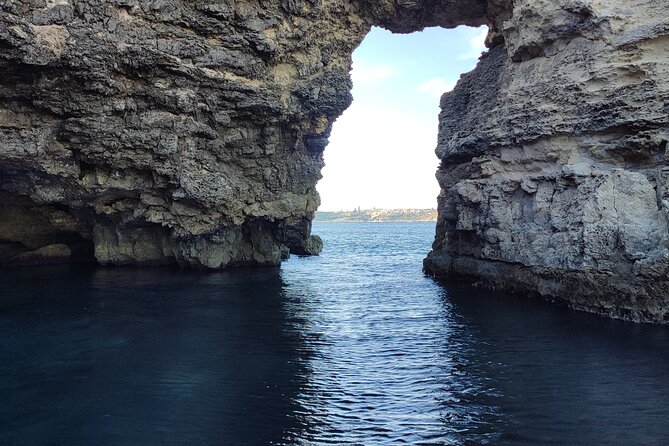 Gozo: 20 minute Comino Cave Tour + Blue Lagoon Drop off - Small-Group Speedboat From Joyride Watersports in Gozo