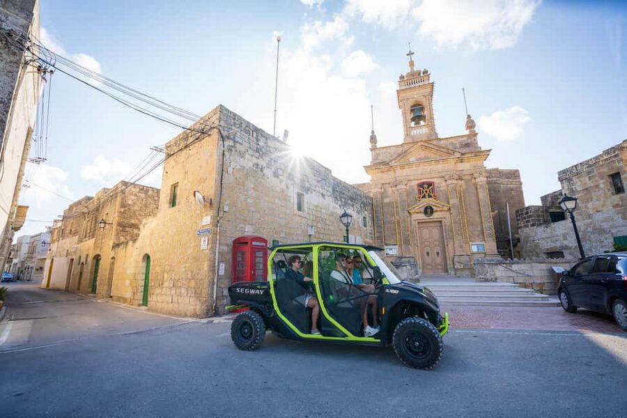 Gozo: All Inclusive 4x4 Chauffeured JEEP day safari - The Gozo drive plan: cliffs, bays, and short photo stops