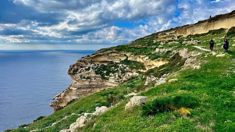 Gozo Unveiled: Guided Hiking in Gozo - The West - Xlendi Bay viewpoints and the clifftop walking rhythm