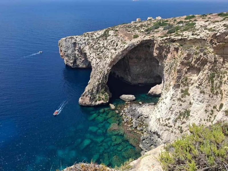 Malta: 5 hr Vintage Bus Tour - Mdina & Blue Grotto inc. food - A Vintage Bus Makes Malta Feel More Like a Day Trip, Less Like a Schedule