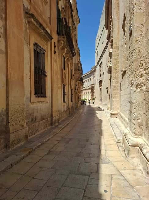 Malta: 5 hr Vintage Bus Tour - Mdina & Blue Grotto inc. food - Price and Value: Does $51 Really Add Up?