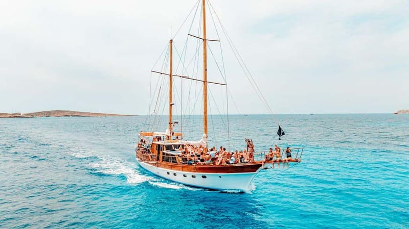 Malta: Around Comino Boat Trip with Gozo Guided Jeep Tour - Gozo by jeep: towns, bays, and the back-road feel