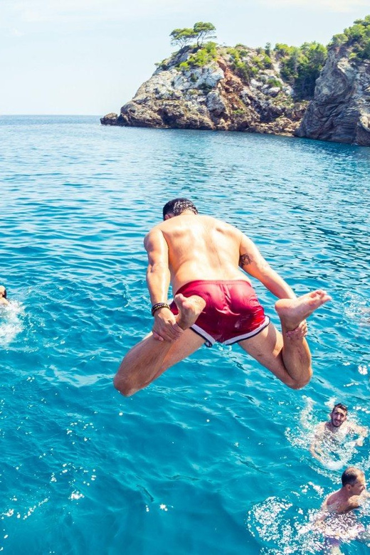 Malta: Boat Party + Watersport+ Comino+ OpenBar ALL INCLUDED - Practical tips to get the most from your 5 hours