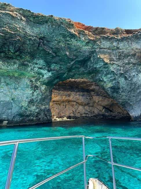 Malta: Comino, Gozo, Blue & Crystal Lagoon, and Caves Cruise - Blue Lagoon: one hour of swimming, plus how to step onto Comino in 2025