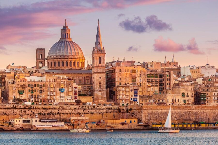 Malta: Essential Tour of Island Treasures - Dingli Cliffs lookout: the best photos, plus a weather reality check