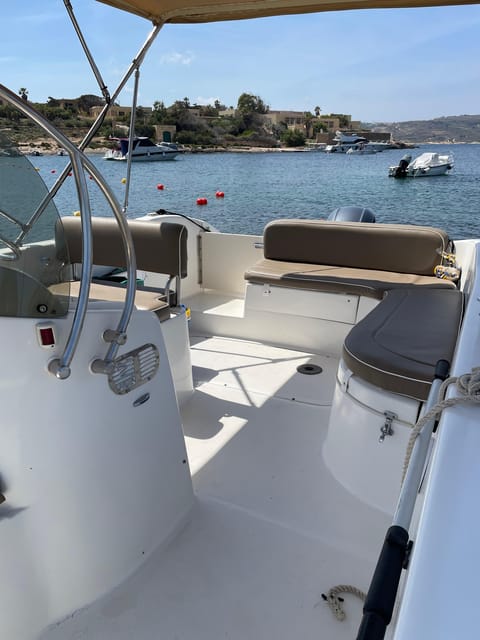 Malta:Gozo,Comino,Crystal/BlueLagoon&Caves Private Boat trip - Comino caves: Santa Marija caves and the light show effect
