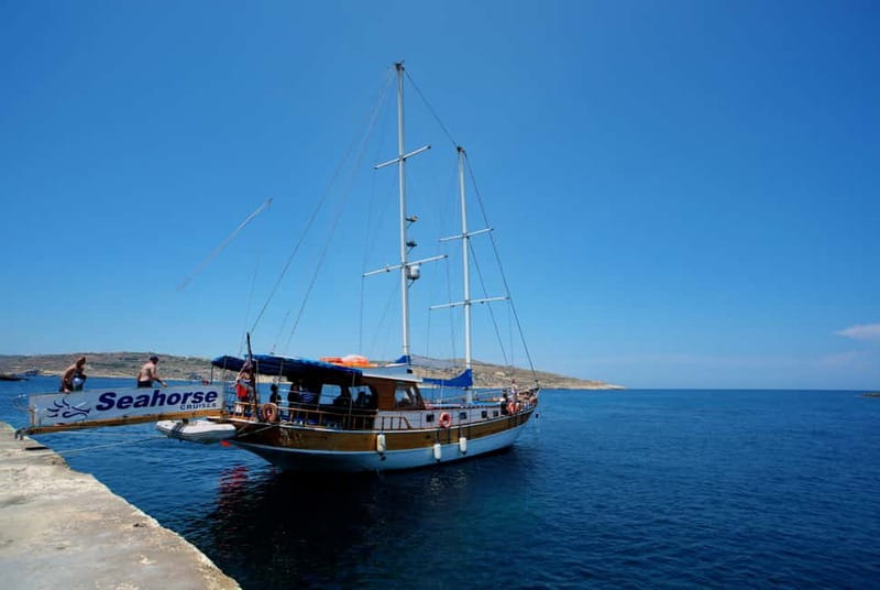 Malta: Gozo, Comino Island and Blue Lagoon Cruise - Blue Lagoon Swimming: QR Code Rule and What to Do With 1.5 Hours