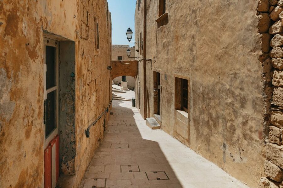 Malta: Gozo & Comino Islands, Blue Lagoon & Seacaves Tour - Weather and sea conditions: how the crew handles changes without ruining the day