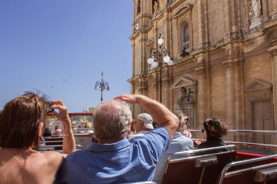 Malta: Hop-On Hop-Off Bus Tours - Audio guide and headphones: how to avoid the most common frustration