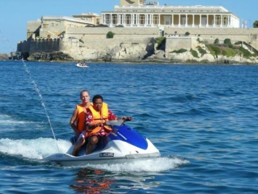 Malta: Jet Ski Rental - Riding Time: Single or Double Jetskis and the 18+ Driver Rule