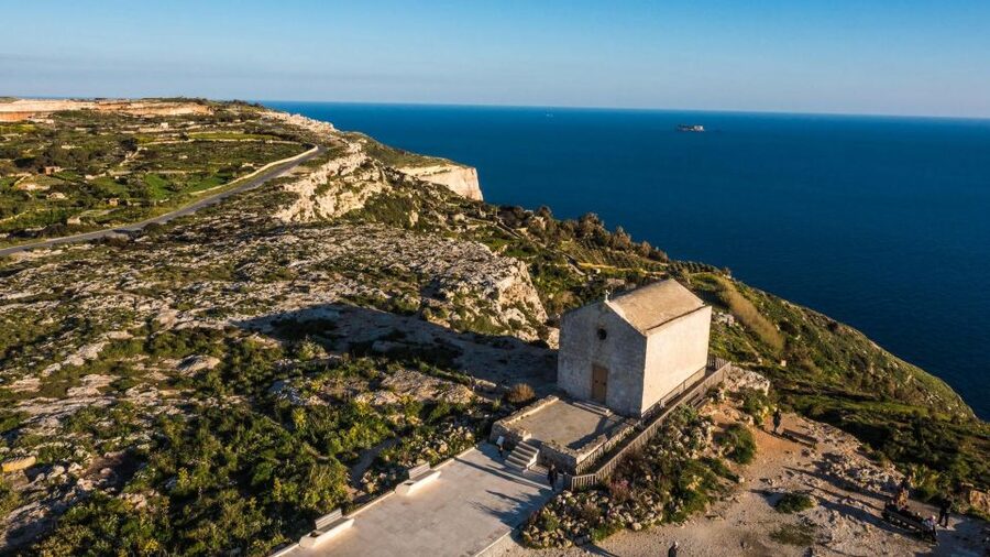 Malta: Mdina, Dingli Cliffs and San Anton Botanical Gardens - San Anton Botanical Gardens: Peaceful Pathways, Fountains, and Exotic Trees