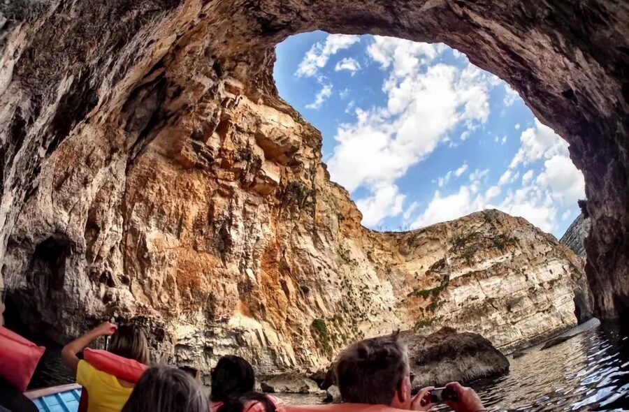 Malta: Prehistoric Temples and Highlights of the South - Blue Grotto: Seven Caves, Deep Blue Water, and the Boat Choice