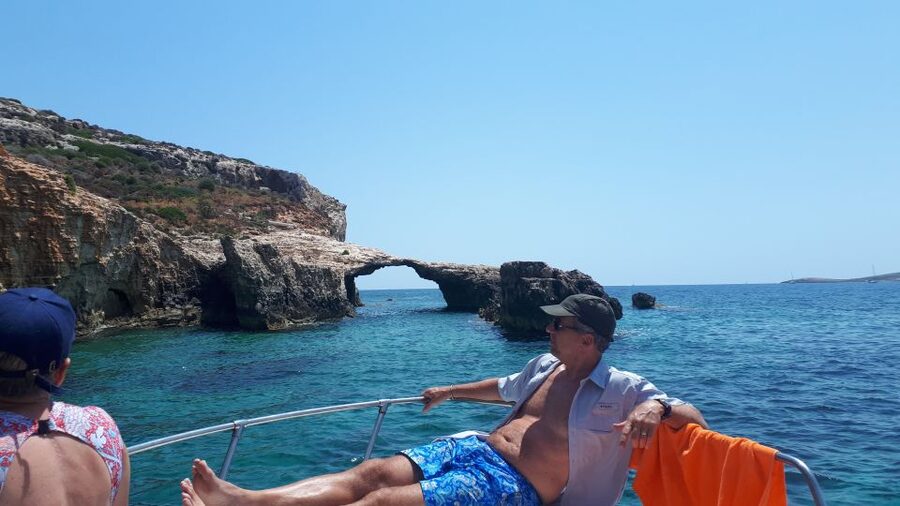 Malta: Private Sunset Boat Trip to Comino and Blue Lagoon - Skipper skills, safety in rougher seas, and why guide names matter