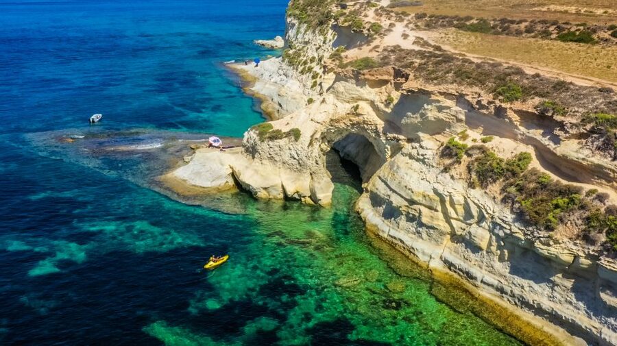 Malta: Ultimate Kayak Adventure - Munxar Window and Hofriet Window from a kayak: how to see them without rushing