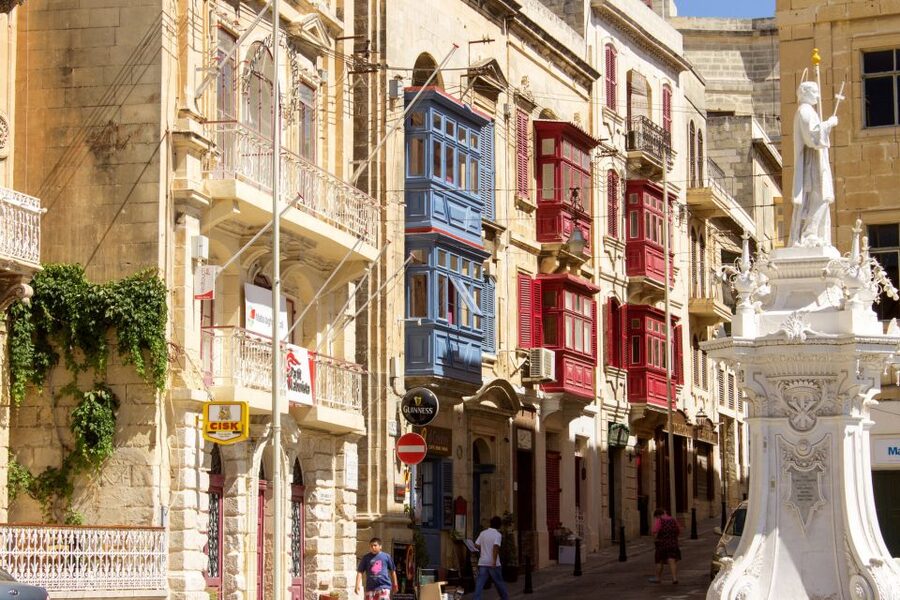 Malta: Vintage Bus Ride through the Three Cities - Who should book this Malta Three Cities bus ride