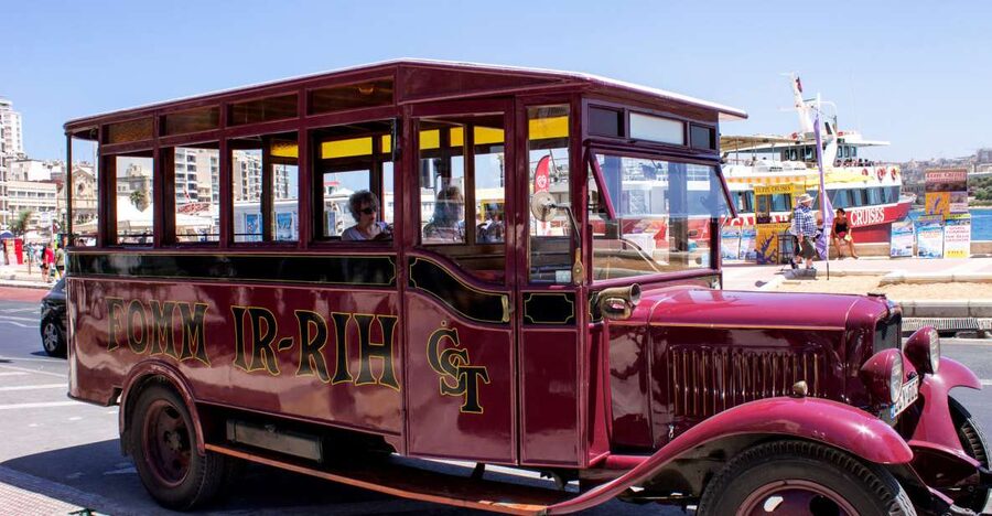 Malta: Vintage Bus Ride through the Three Cities - Entering Cottonera via Cospicua’s fortification walls