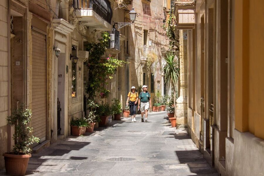 Malta: Vintage Bus Ride through the Three Cities - Vittoriosa Waterfront, maritime stories, and the siege connections