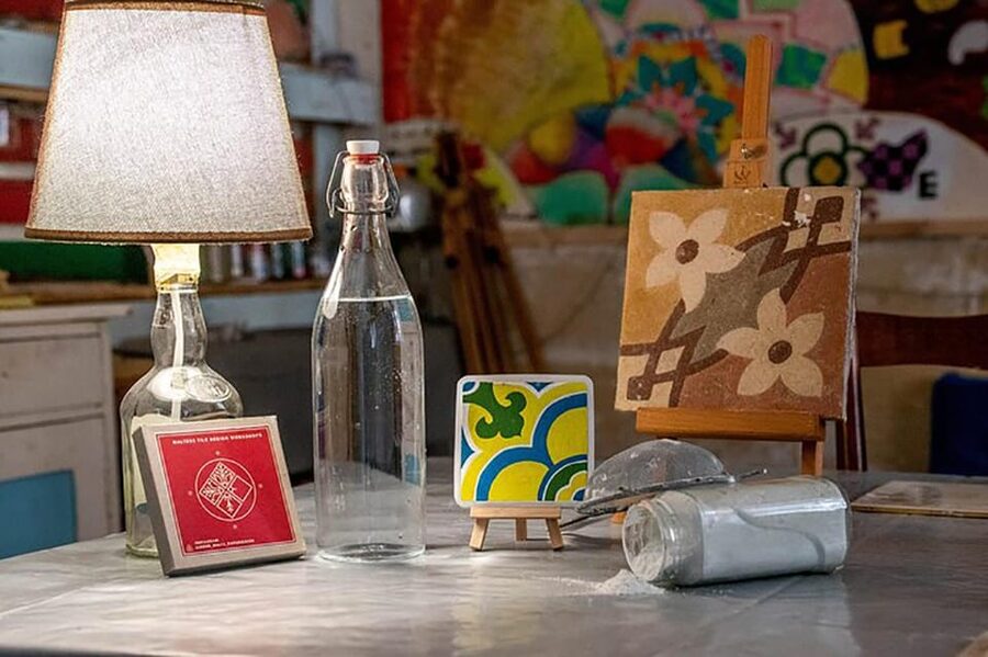 Maltese Tile - Souvenir painting workshop with local - The 2-Hour Making Process: From Concept to Your Painted Tile