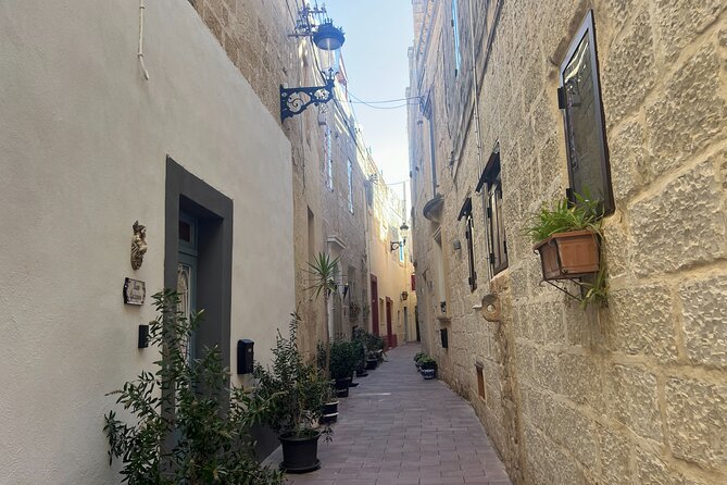 Mdina and Rabat Walking Tour inc. Catacombs and St. Paul's Grotto - Architecture spotting: door knockers, facades, and the “unoccupied palace” feel