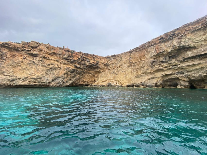 Mellieha: Speedboat Trip Round Comino Caves 2h @ Blue Lagoon - East and West hidden caves: the included bonus that makes the price feel fair