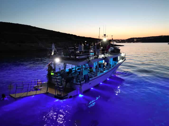 Mellieha: Two Bay Evening Cruise Including The Blue Lagoon - Evening Cruise From Mellieħa to Comino: Heat-Proofing Your Day