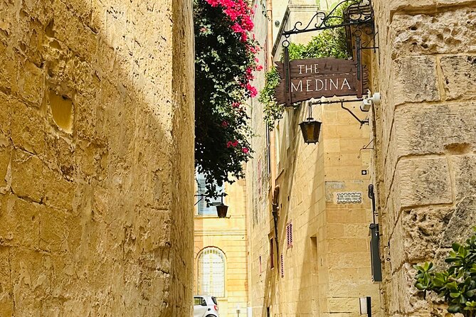 Mysteries of Mdina:Semi private Tour of the Ancient city - Stop 1: Mdina Main Gate and that Baroque first impression