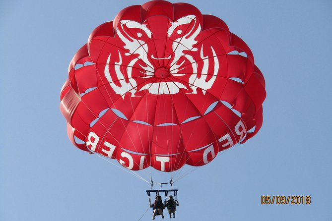 Parasailing Malta - Who should book this parasailing trip in Malta