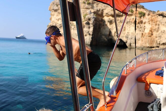 Private Boat Tour at Comino's Blue Lagoon and Crystal Lagoon - Meeting point at Cirkewwa: keeping logistics simple