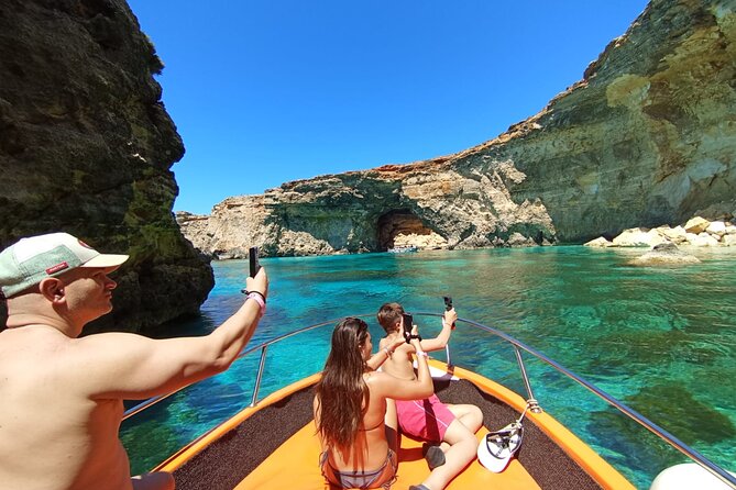 Private Boat Tour at Comino's Blue Lagoon and Crystal Lagoon - Comino islets zigzag: the fast photo moments that add up