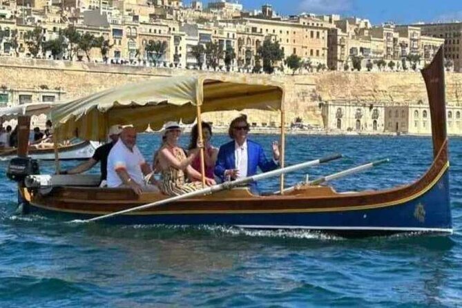 Private Boat Tour of the Grand Harbour on the Island of Malta - Fort Ricasoli at the entrance: Gallow’s Point and the WWII gun role