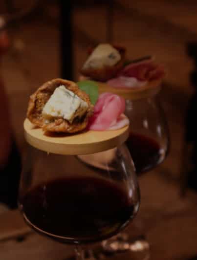 Romantic Wine Tasting Experience at Koccio Valletta - What You Sip: Malta pours plus sparkling