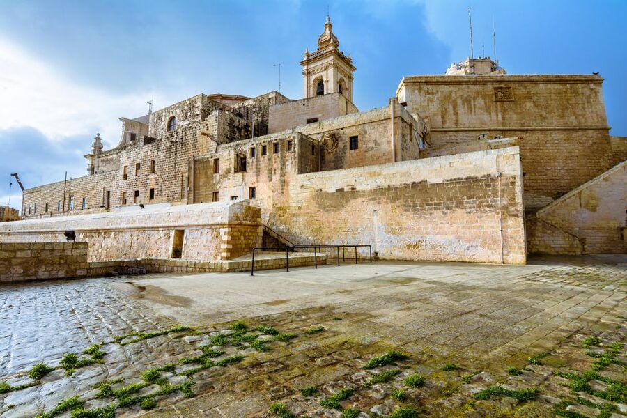 Sliema or St. Paul's Bay: Best of Gozo and Comino Day Trip - Comino and the Blue Lagoon: why the swim is the headline