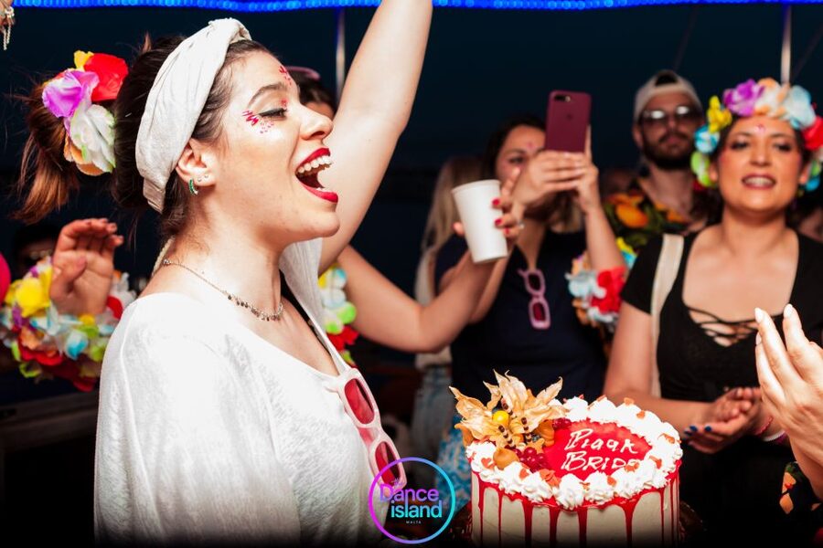 Sliema: Sailboat Party with an Open Bar, Food, and Swimming - Photographer on board: capturing the fun, not just the views