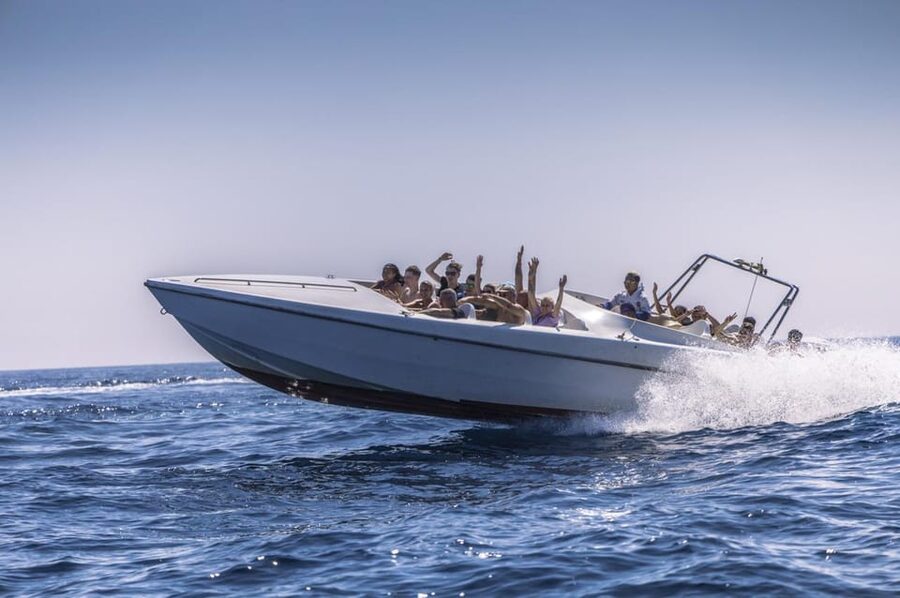 St Julian's: Powerboat Comino Blue Lagoon - The ride along Malta’s coast, then the crossing to Comino