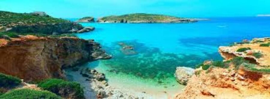 St Julians: Powerboat Gozo, Comino and Blue Lagoon - Blue Lagoon time: swimming, snorkeling, and the access pass