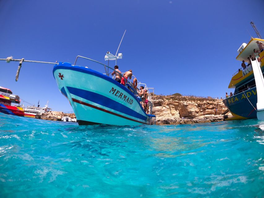 St Paul's Bay: Comino, Blue Lagoon, Gozo, & Caves Boat Tour - St Paul’s Island: the final swim and the statue and church ruins option