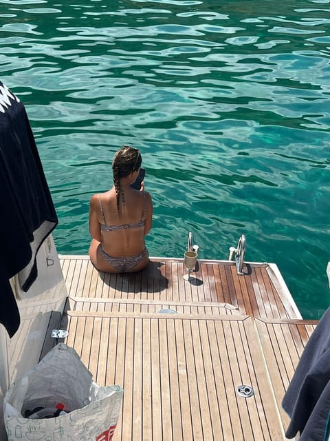 St. Paul's Bay: Half-Day Luxury Catamaran Tour with Drinks - Blue Lagoon: the hour that makes or breaks this tour